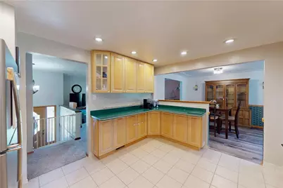 121 Covewood Dr, Center Township, PA 16001 - Photo 9