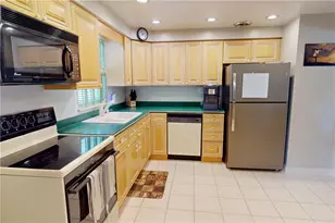 121 Covewood Dr, Center Township, PA 16001 - Photo 11