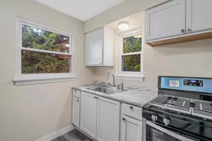 2808 Castleview Dr, Pittsburgh, PA 15227 - Photo 15