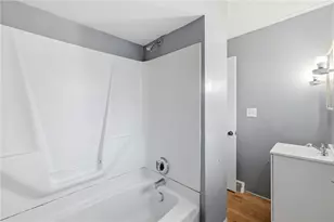 2322 Patterson St, Pittsburgh, PA 15218 - Photo 11