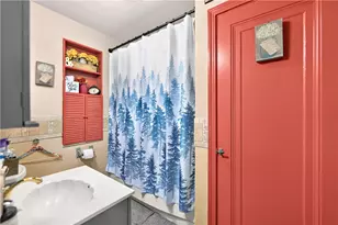 4427 Elizabeth St, West Mifflin, PA 15122 - Photo 25