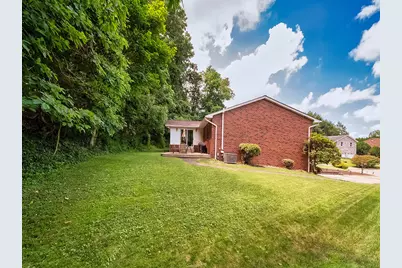 201 Falcon Ridge Drive, New Kensington, PA 15068 - Photo 7