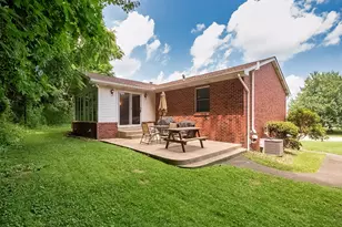 201 Falcon Ridge Dr, New Kensington, PA 15068 - Photo 5