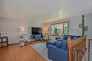 201 Falcon Ridge Dr, New Kensington, PA 15068 - Photo 9