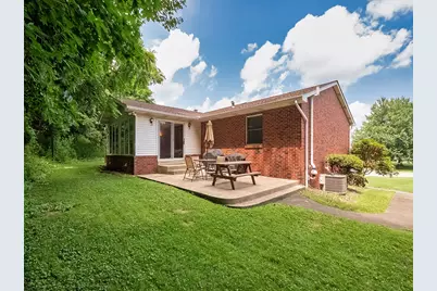 201 Falcon Ridge Drive, New Kensington, PA 15068 - Photo 5