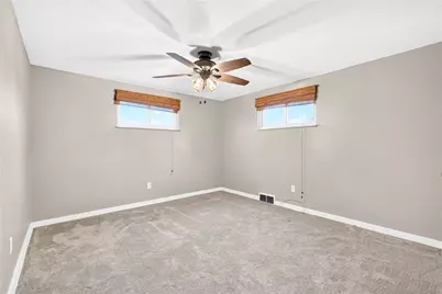 12 Corbett Ave, Hempfield Township, PA 15642 - Photo 15