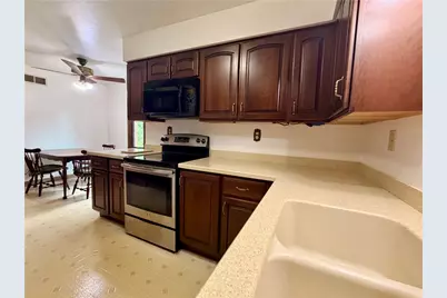 112 Friendship Lane, Hempfield Township, PA 15601 - Photo 13