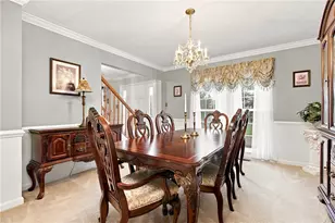 1033 Robinwood Dr, South Park, PA 15129 - Photo 5