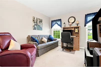 1033 Robinwood Dr, South Park, PA 15129 - Photo 21