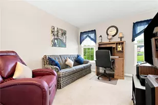 1033 Robinwood Dr, South Park, PA 15129 - Photo 21