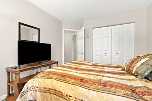 1033 Robinwood Dr, South Park, PA 15129 - Photo 23