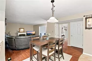 1033 Robinwood Dr, South Park, PA 15129 - Photo 11