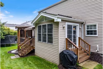 1033 Robinwood Dr, South Park, PA 15129 - Photo 29
