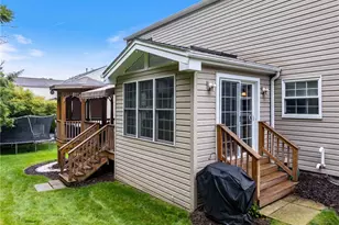 1033 Robinwood Dr, South Park, PA 15129 - Photo 29