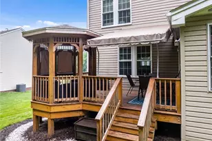 1033 Robinwood Dr, South Park, PA 15129 - Photo 31