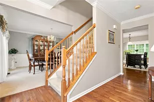 1033 Robinwood Dr, South Park, PA 15129 - Photo 3
