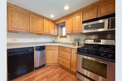4289 Glen Lytle Rd, Pittsburgh, PA 15217 - Photo 9