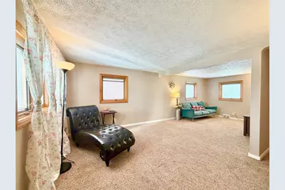 4289 Glen Lytle Rd, Pittsburgh, PA 15217 - Photo 5
