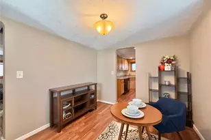 4289 Glen Lytle Rd, Pittsburgh, PA 15217 - Photo 15