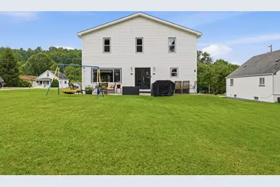 120 Oregon Avenue, Vandergrift, PA 15690 - Photo 3
