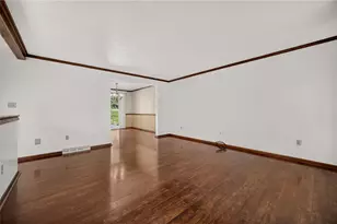 5080 Bowling Green St, Finleyville, PA 15332 - Photo 3
