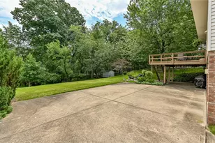 220 Kinvara Dr, Ross Twp, PA 15237 - Photo 27