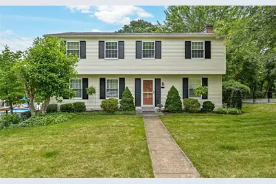 220 Kinvara Dr, Ross Twp, PA 15237 - Photo 1
