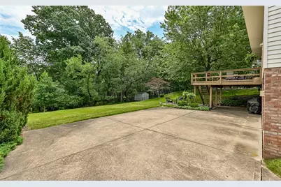 220 Kinvara Dr, Ross Twp, PA 15237 - Photo 25