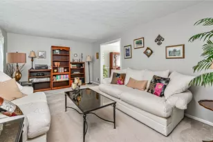 220 Kinvara Dr, Ross Twp, PA 15237 - Photo 3