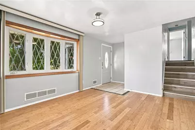 5624 Tracy Drive, Bethel Park, PA 15236 - Photo 3