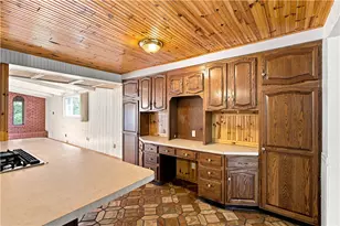 5624 Tracy Dr, Bethel Park, PA 15236 - Photo 7