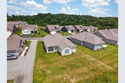 1001 Courtyard Dr, Finleyville, PA 15332 - Photo 7