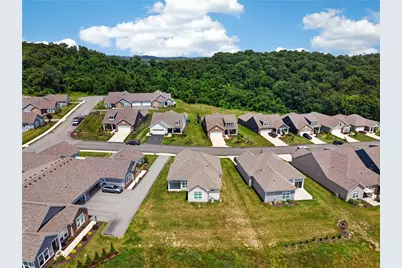 1001 Courtyard Dr, Finleyville, PA 15332 - Photo 9