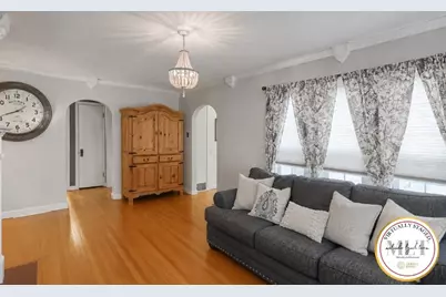 904 Plymouth Ln, Ellwood City, PA 16117 - Photo 7