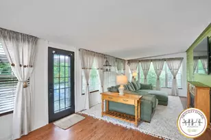904 Plymouth Ln, Ellwood City, PA 16117 - Photo 11