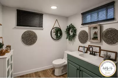 904 Plymouth Ln, Ellwood City, PA 16117 - Photo 25
