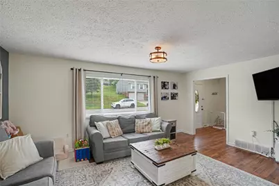 917 5th St, Baden, PA 15005 - Photo 5