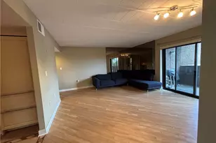 1 Trimont Ln, Pittsburgh, PA 15211 - Photo 9