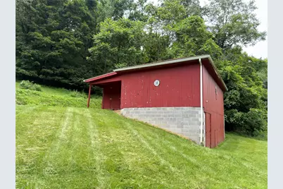 135 Phillips Rd, Burgettstown Boro, PA 15021 - Photo 17