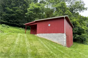 135 Phillips Rd, Burgettstown Boro, PA 15021 - Photo 17