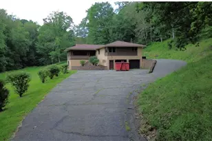 135 Phillips Rd, Burgettstown Boro, PA 15021 - Photo 3