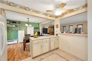 120 Lyn Dale Dr, Center Township, PA 16001 - Photo 7