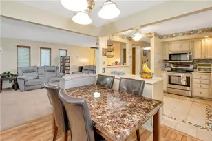 120 Lyn Dale Dr, Center Township, PA 16001 - Photo 9