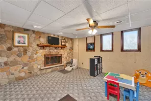 120 Lyn Dale Dr, Center Township, PA 16001 - Photo 25