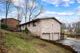 120 Lyn Dale Dr, Center Township, PA 16001 - Photo 29