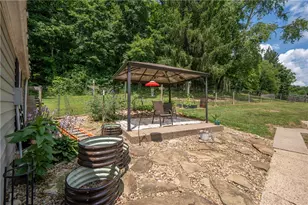 492 Mapletown Rd, Carmichaels-Cumberland, PA 15334 - Photo 7