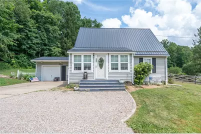 492 Mapletown Road, Carmichaels-Cumberland, PA 15334 - Photo 3