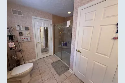 584 Newport Dr, Pittsburgh, PA 15235 - Photo 15