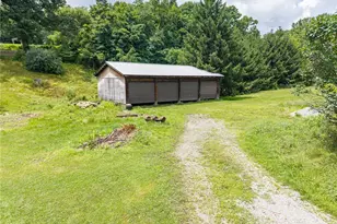 433 White School Rd, Unity Township, PA 15601 - Photo 5