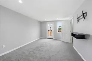 2400 Leticoe St, Pittsburgh, PA 15203 - Photo 13